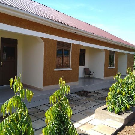 Kalalo Cottage Inn Pakwach Εξωτερικό φωτογραφία