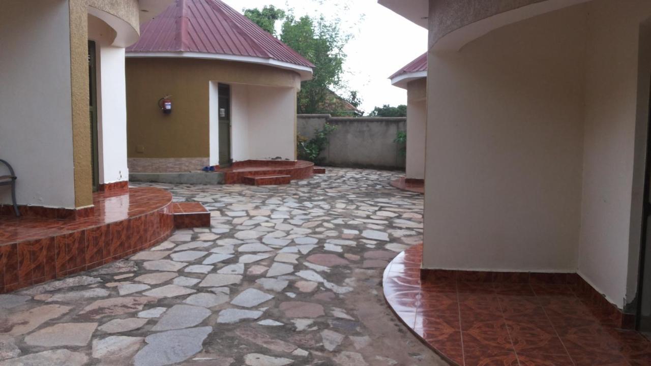 Kalalo Cottage Inn Pakwach Εξωτερικό φωτογραφία