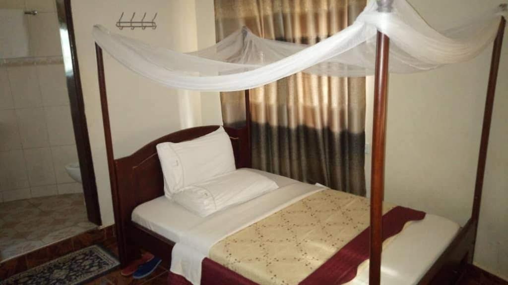 Kalalo Cottage Inn Pakwach Εξωτερικό φωτογραφία